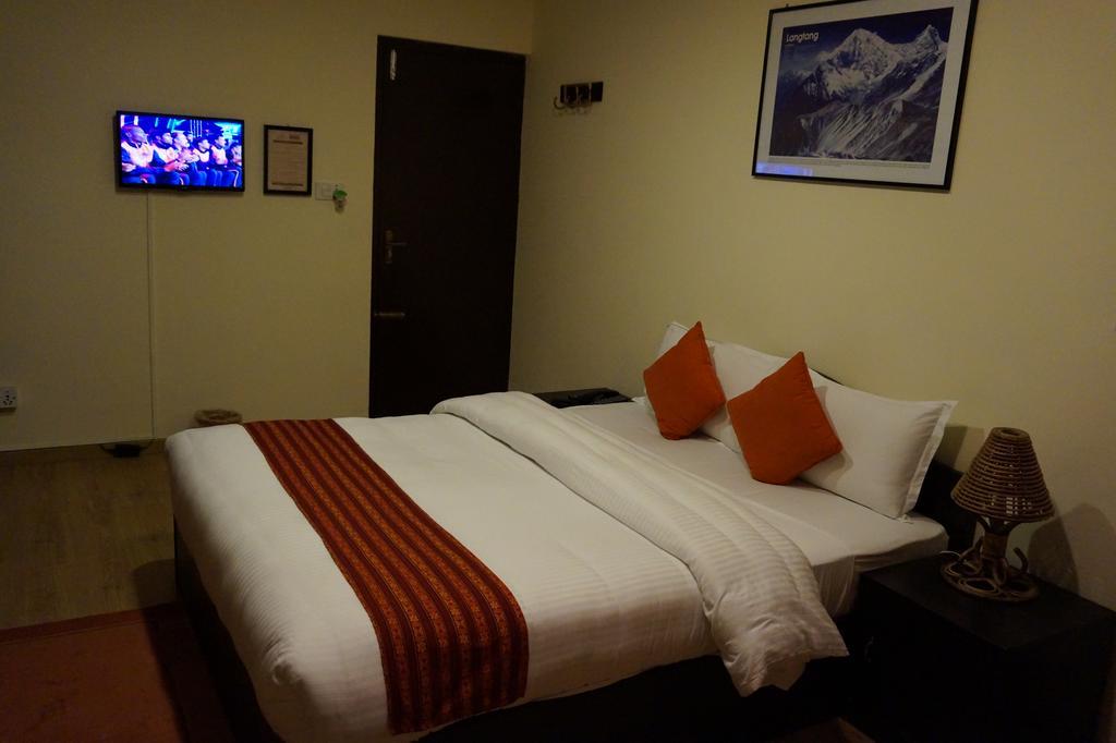 Gaia Holiday Home Dhulikhel Exterior photo
